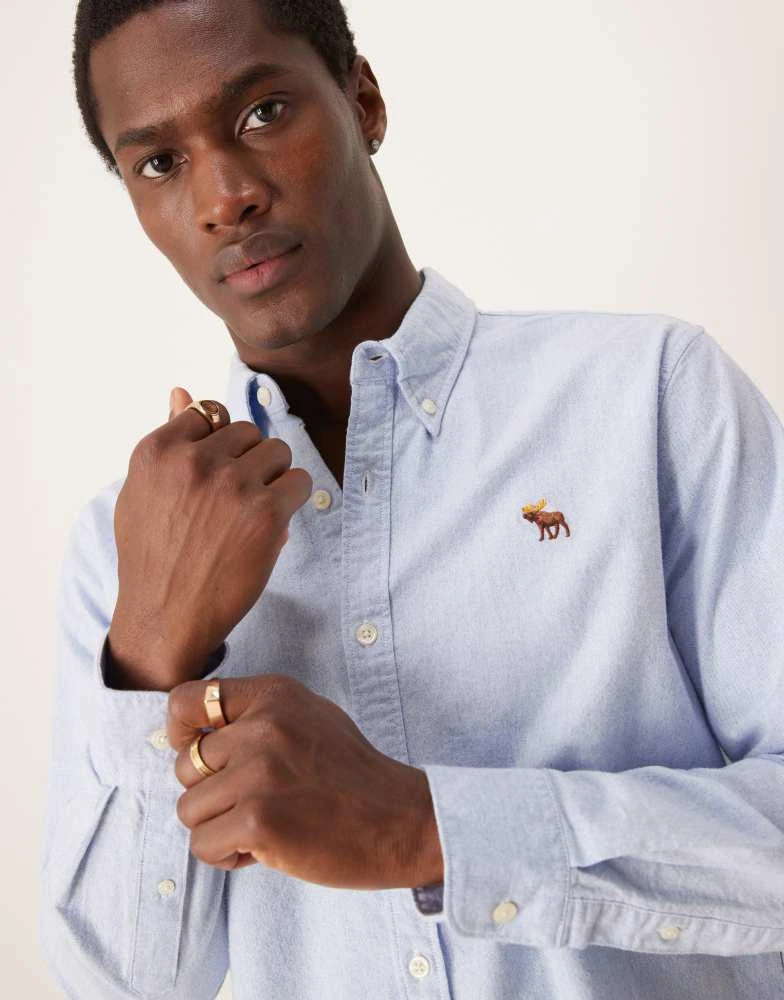 Abercrombie & Fitch Abercrombie & Fitch icon logo oxford shirt in light blue 2
