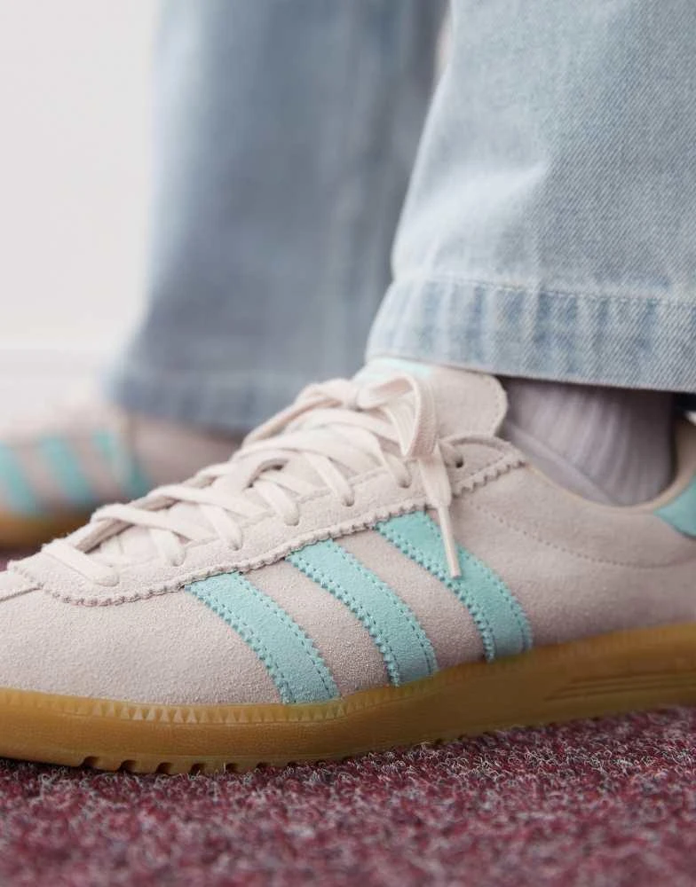 Adidas adidas Originals Bermuda trainers in pink and light blue 3