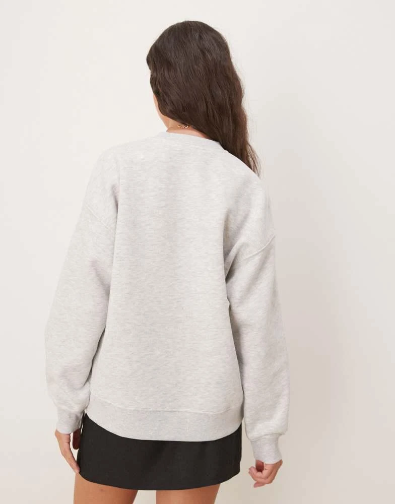 GINA TRICOT Gina Tricot Paris logo oversized sweatshirt in light grey melange 4