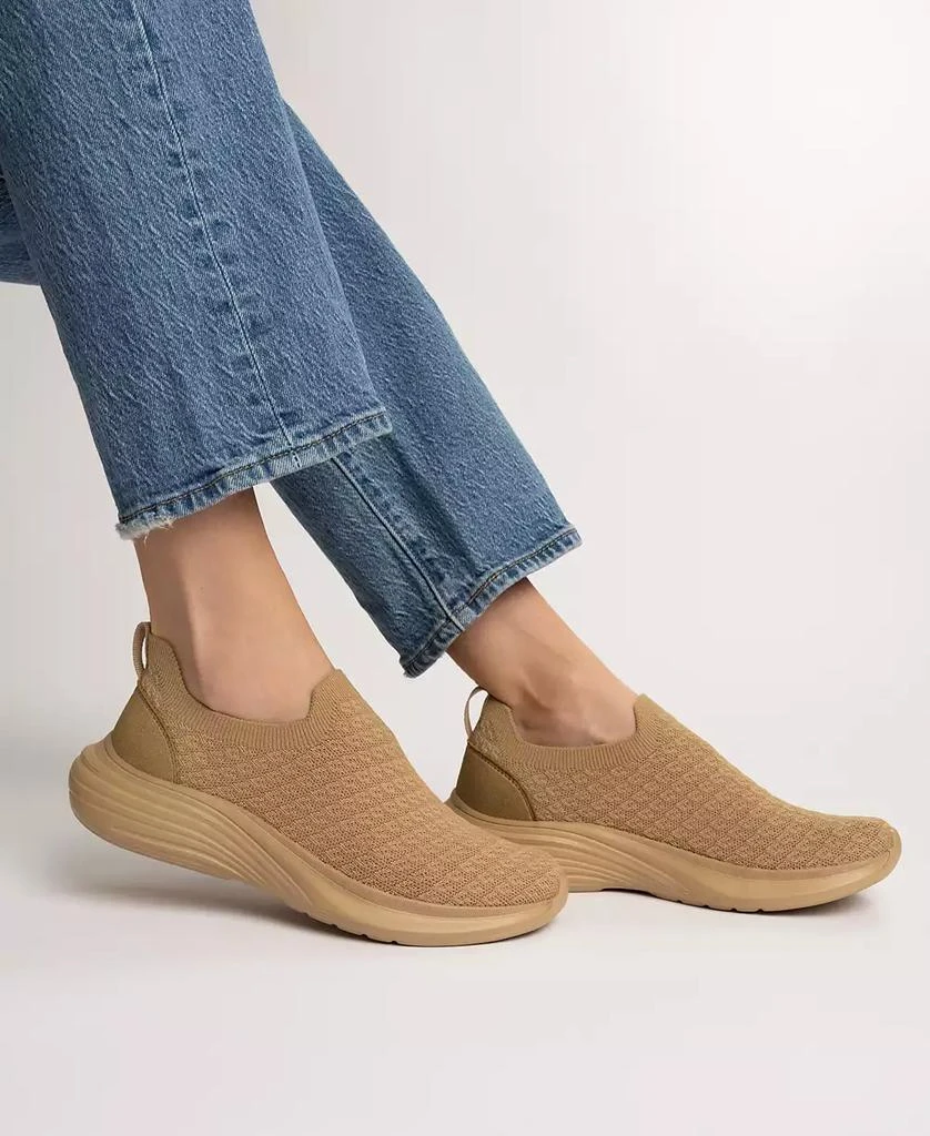 Journee Collection Women's Linnea Casual Slip-On Sneakers 6