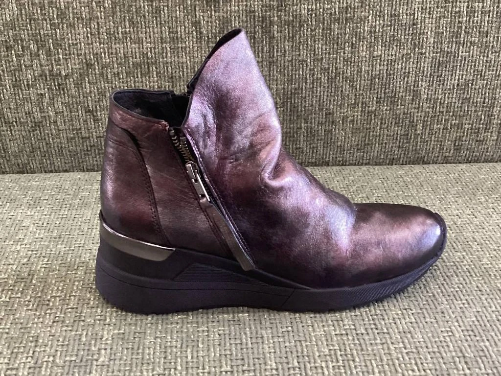 Eric Michael Eric Michael - Women
s Nancy Wedge Boot 2