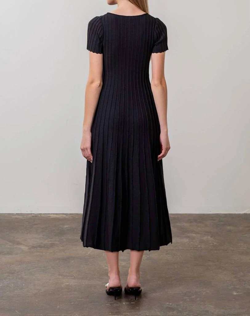 Moon River - Front Bow Detail Short Sleeve Knit Midi Dress  On Sale Now  with Up to 32% Off | Discover Exclusive Deals & Savings at BeyondStyle   Authentic Moon River