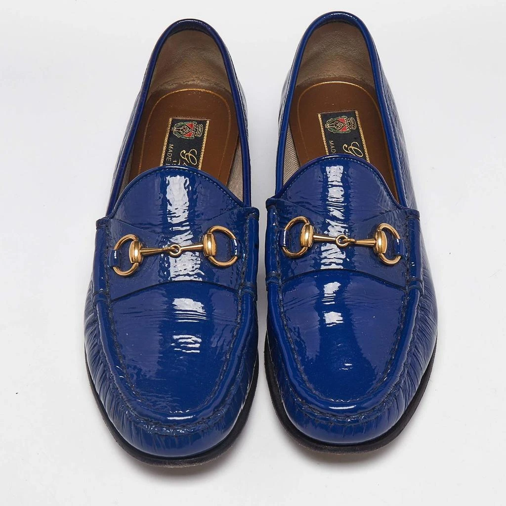 Shop Gucci Blue Patent Leather 1953 Horsebit Slip On Loafers  display picture 2