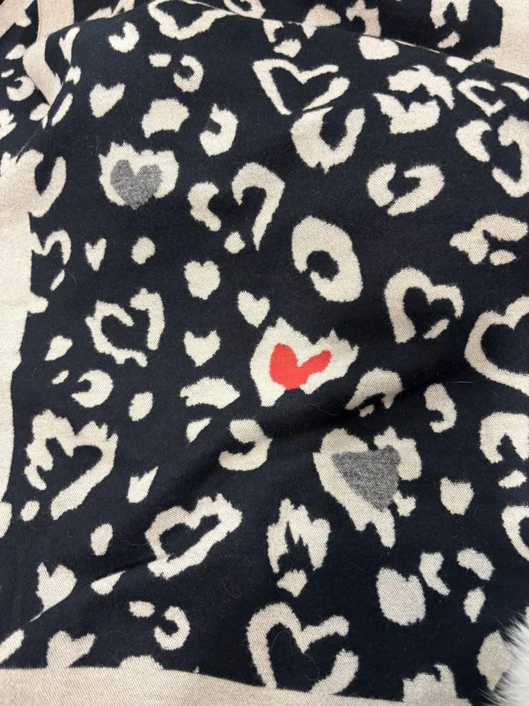 Mitchie
s Matchings Mitchie
S Matchings - Narrow Woven Heart and animal print scarf with fox poms 3