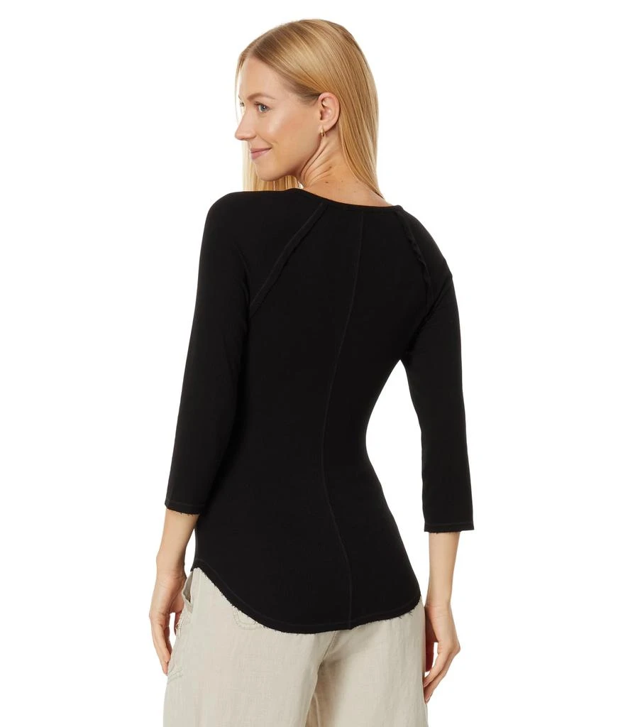 XCVI Bran V-Neck 2