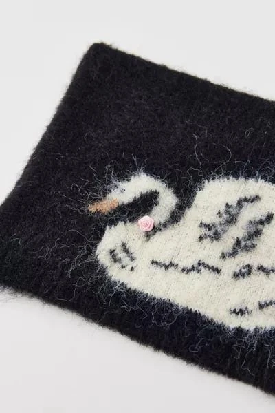 Urban Outfitters Mylo Swan Fuzzy Beanie 4