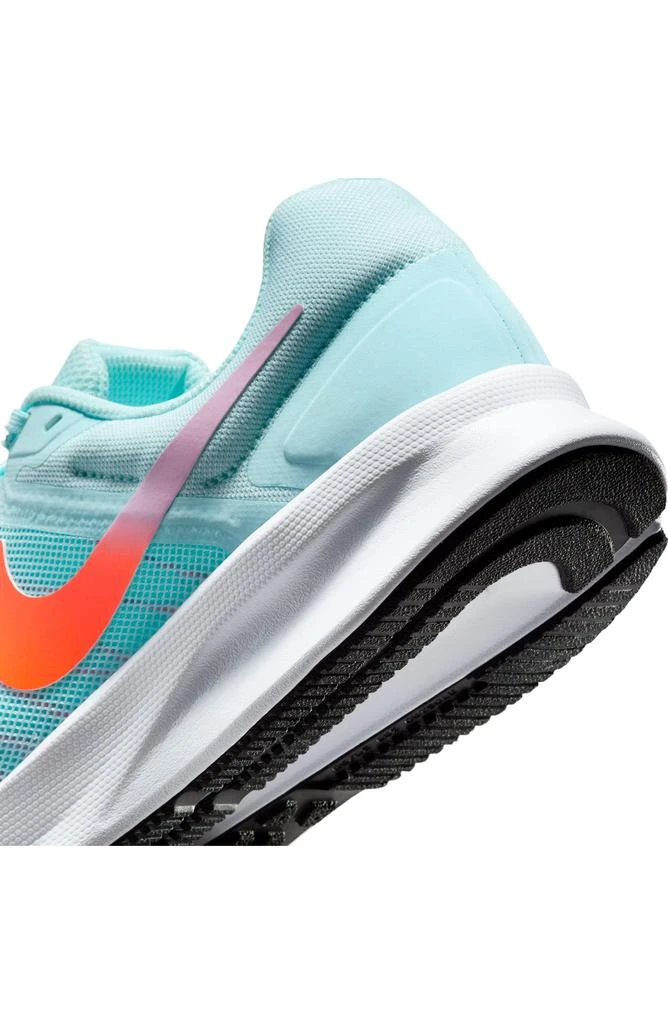 NIKE Run Swift 3 Running Shoe 9