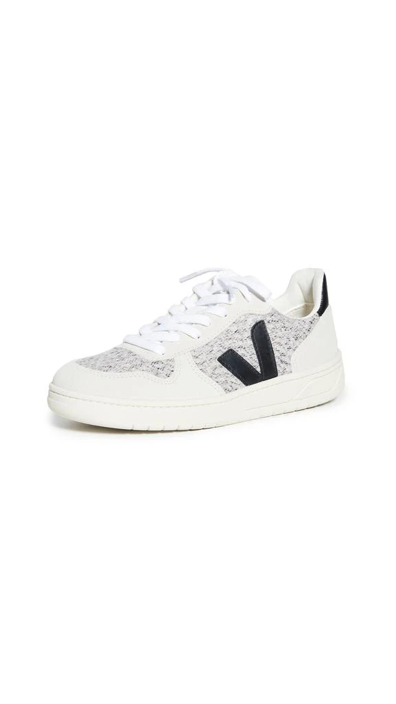 Veja V-10 Sneakers 6