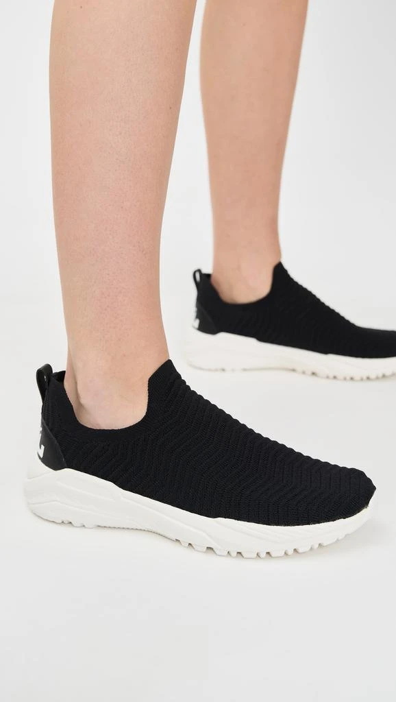 APL Techloom Traveler Sneakers 2