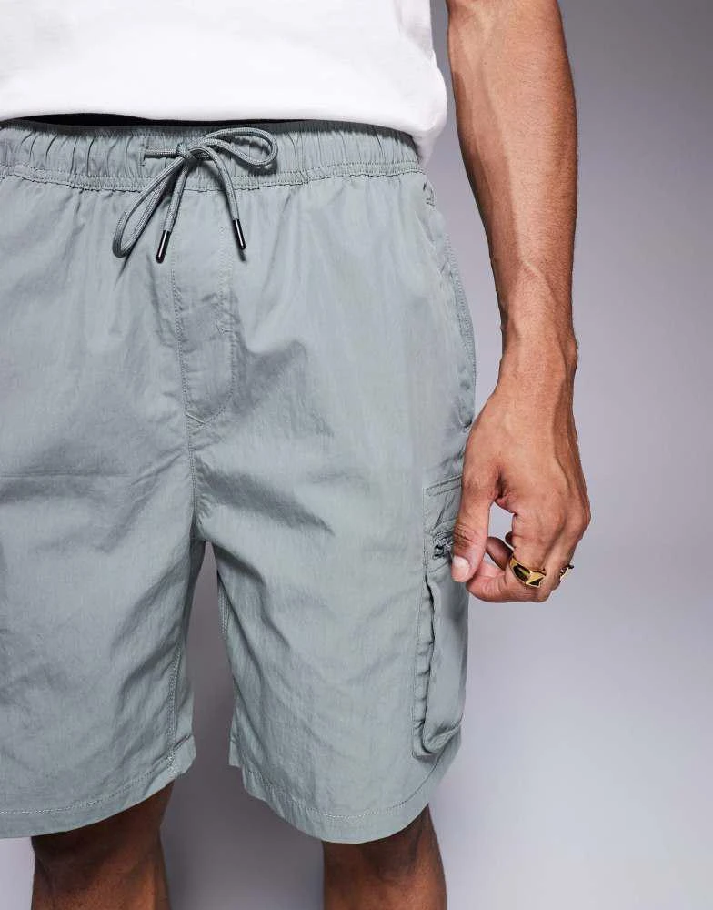 River Island River Island stretch cargo shorts in light green 5