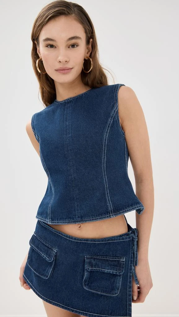 Lioness Countryside Top 6