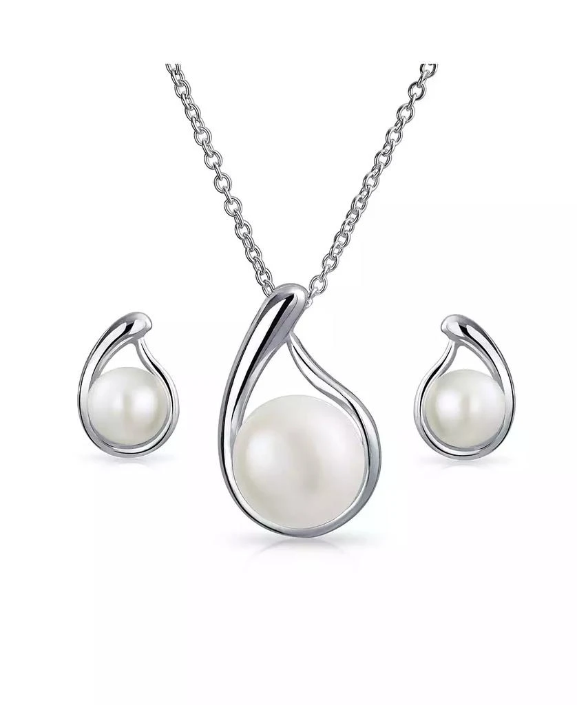 Bling Jewelry Timeless Elegance Pearl Pendant Necklace
Stud Earrings Set in Sterling Silver