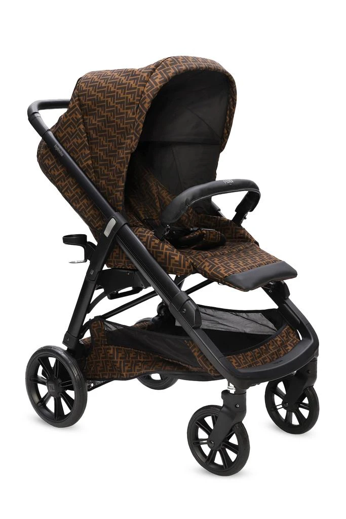 Fendi Folding baby stroller with logo 1