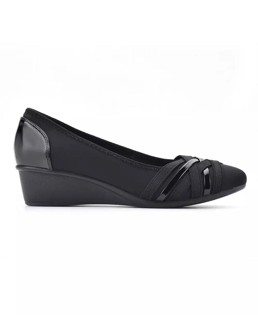 White Mountain Women's Bowie Wedge Shoe 2