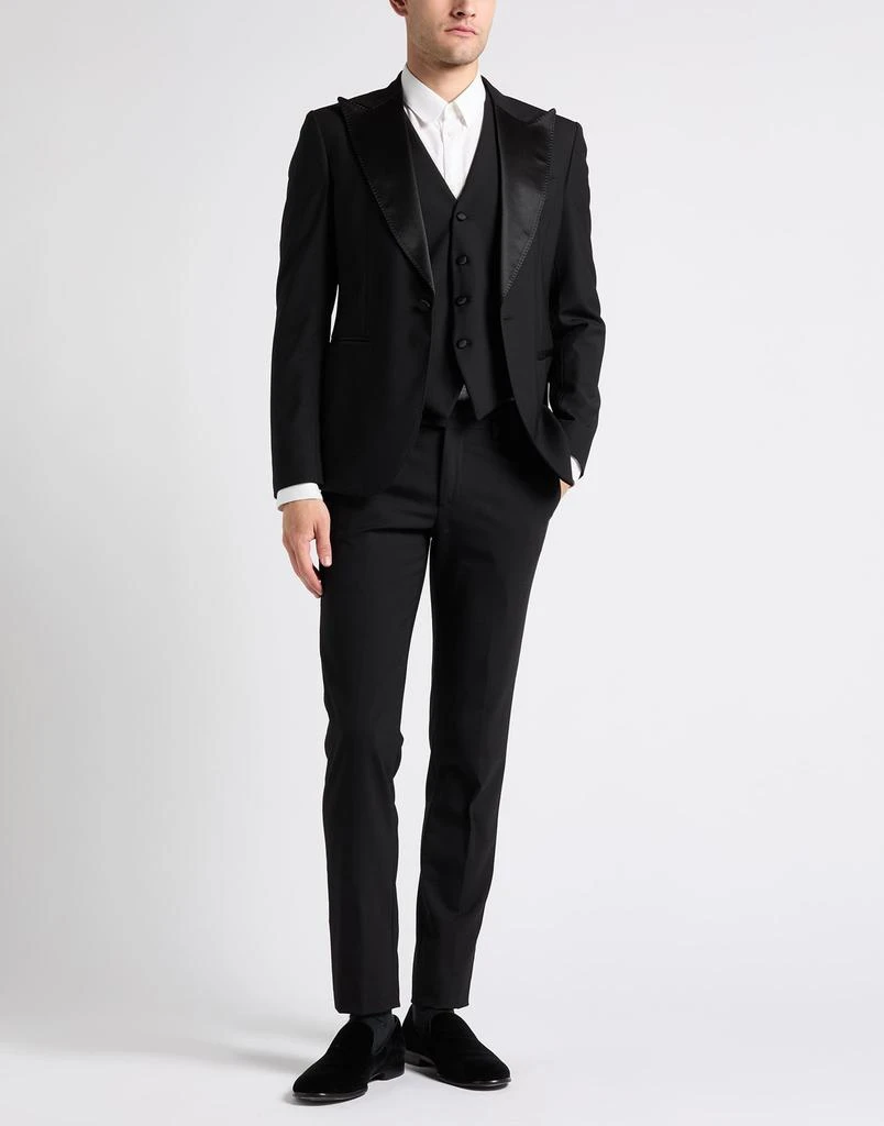 BRIAN DALES Suits 2