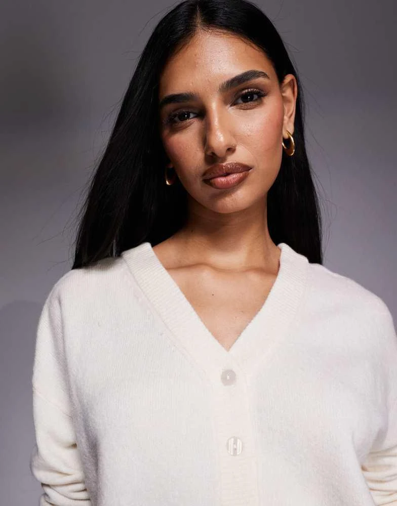 River Island River Island v neck and back detailed cardigan in cream 4