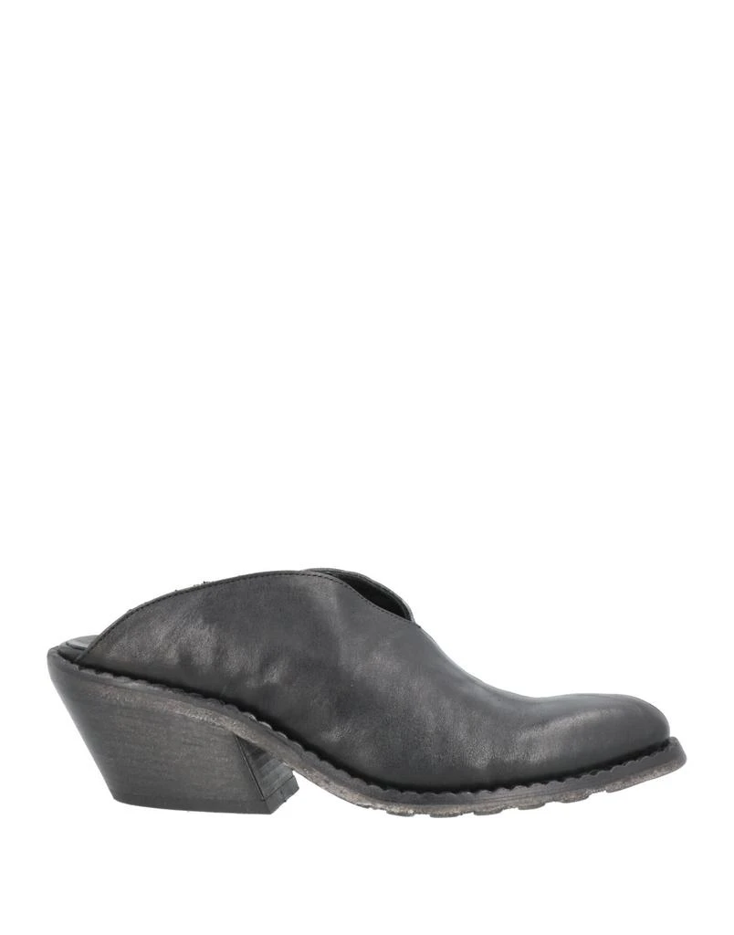 1725.A Mules and clogs 1
