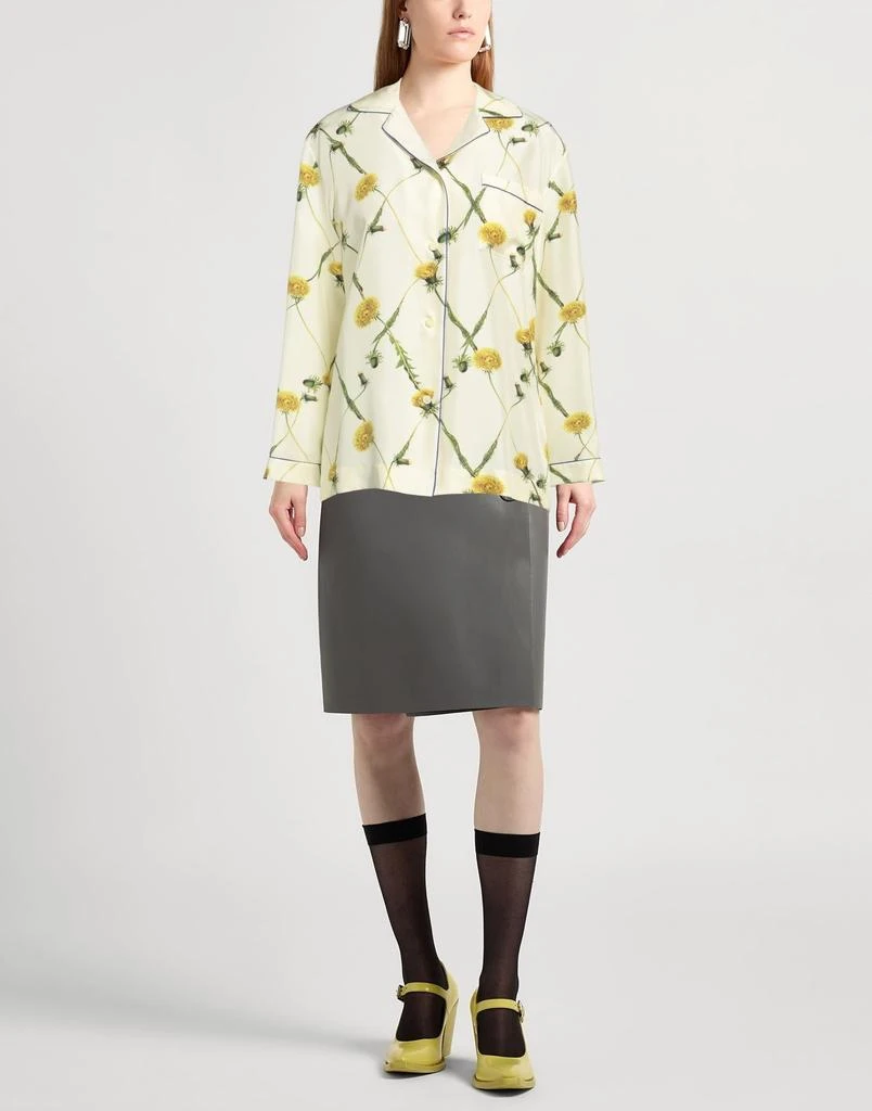 Burberry Floral shirts
blouses 2