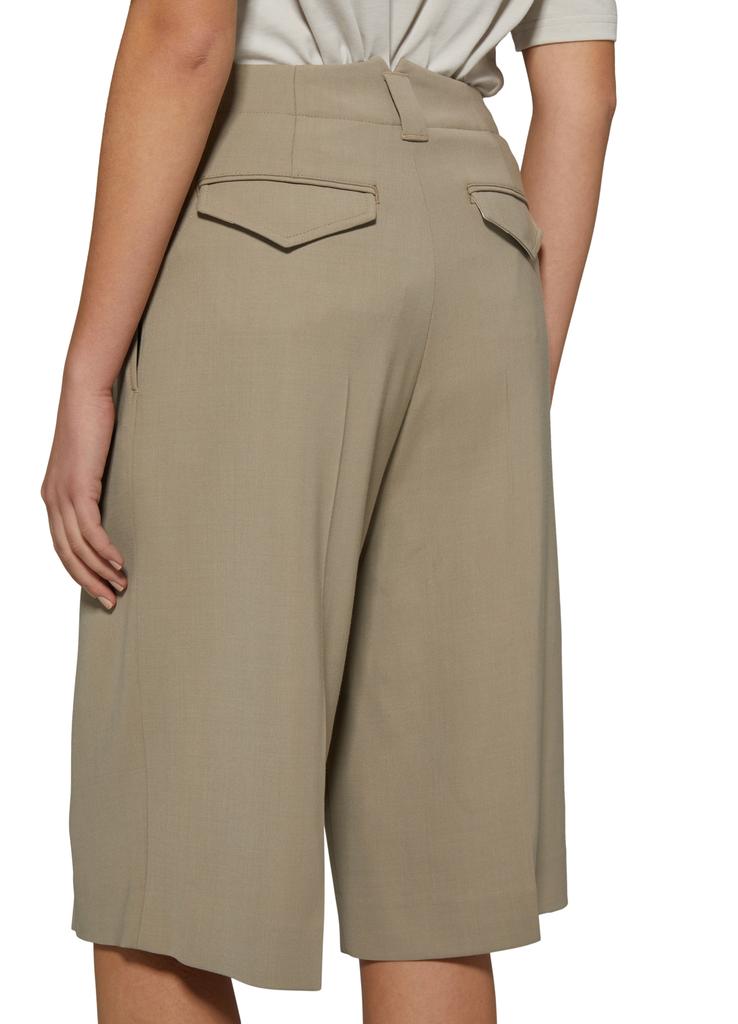 ショートパンツ AMI Women Shorts  Burmudas FTR407VI0007 185 Beige Dress Shorts for Women Dressy Casual High Waisted Pleated