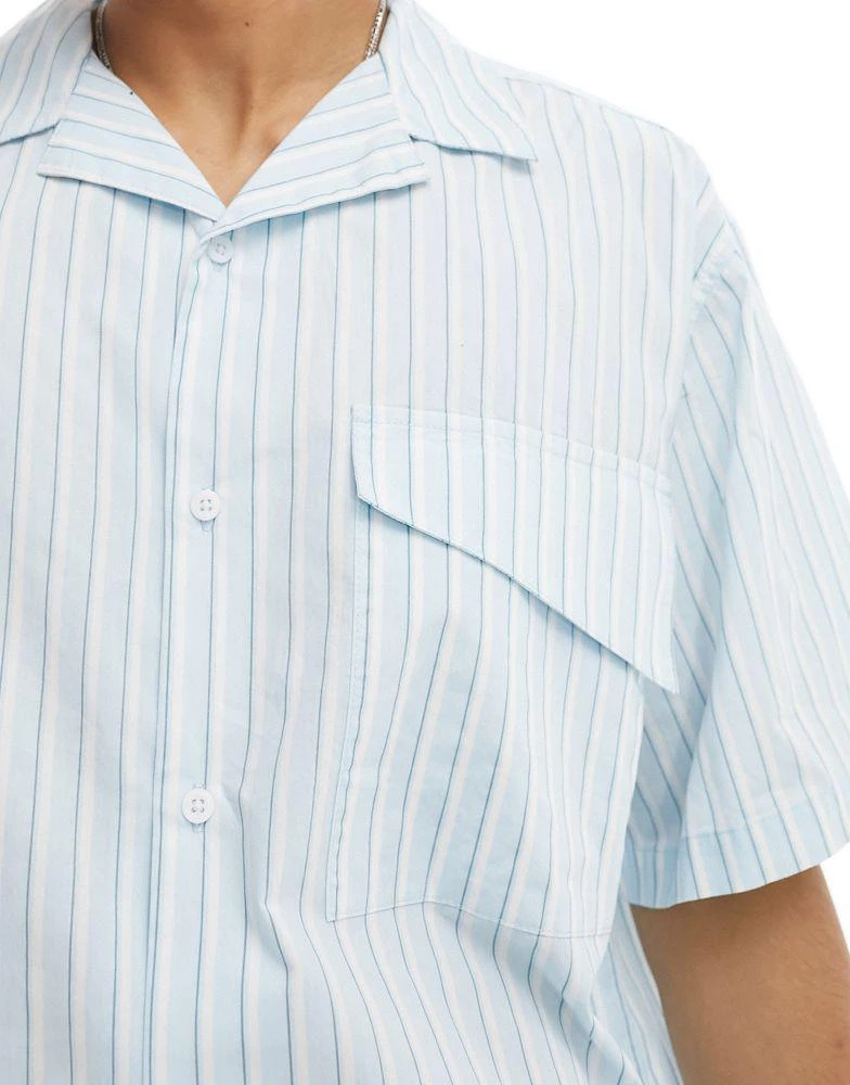 COLLUSION COLLUSION oversized poplin revere short sleeve shirt in blue stripe 2