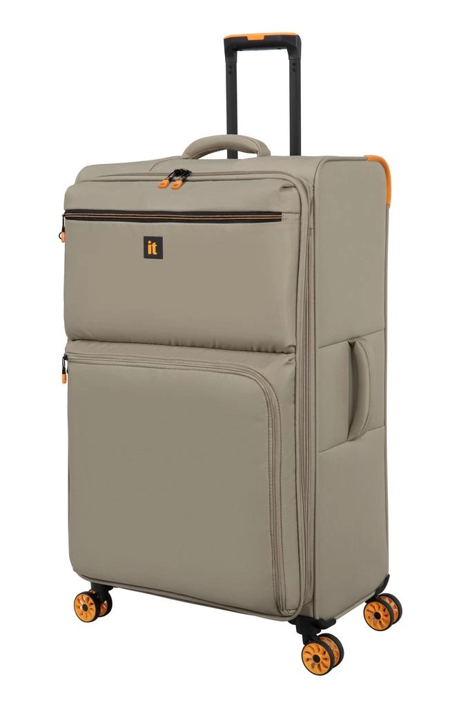 it luggage Compartment 27-Inch Softside Spinner Luggage 1