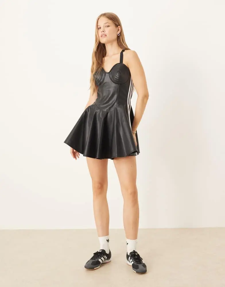 pleated black dress Black Scoop Neck Pleated Tank Midi Dress