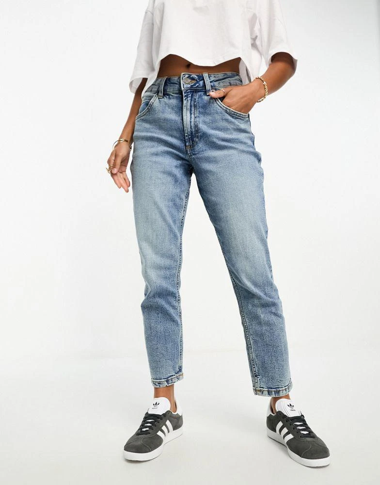 ASOS ASOS DESIGN Petite slim fit comfort mom jeans in mid blue 4