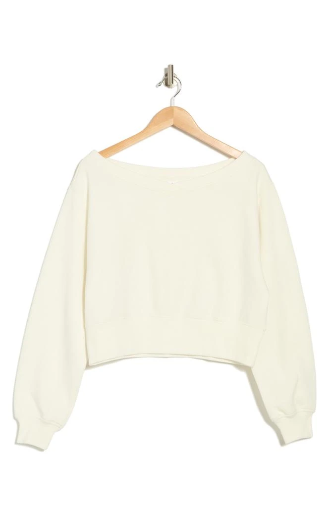 Abound V-Neck Crop Sweatshirt 3