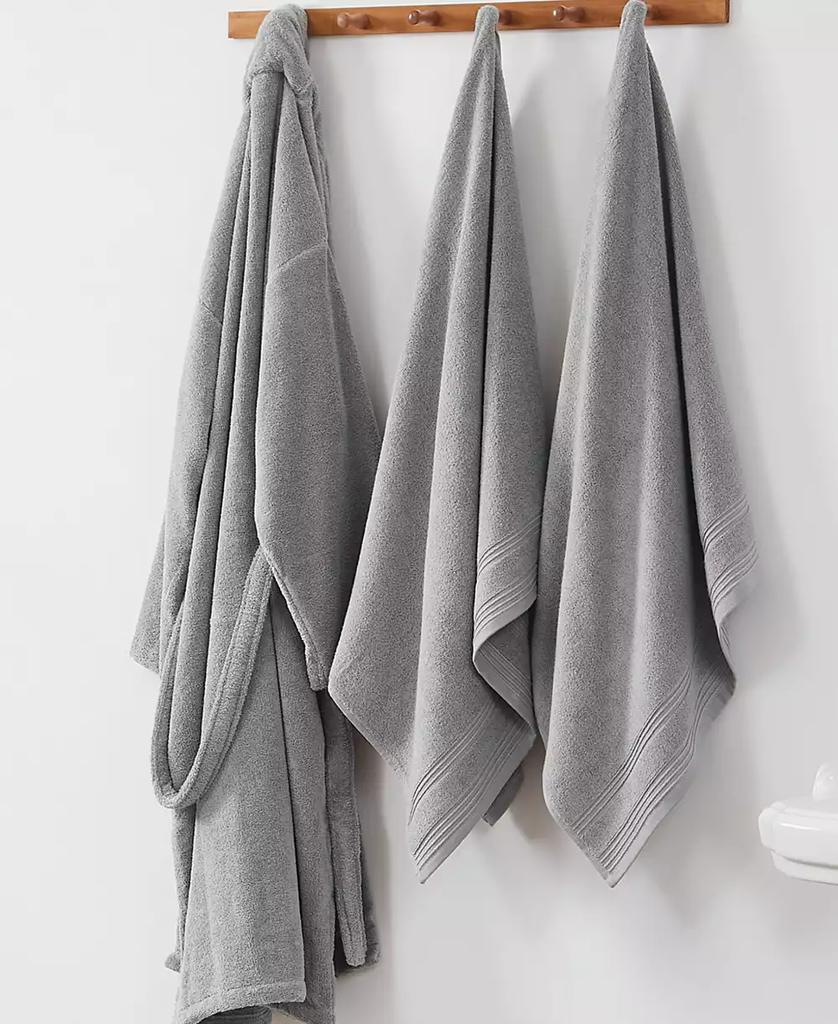 Christian Siriano Solid Bath Towel Set and Robe in Gift Box