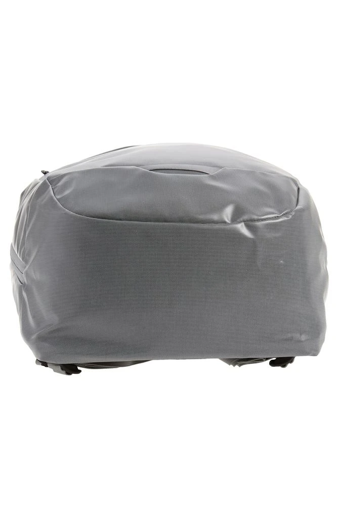Osprey Transporter<sup>®</sup> Panel Loader Backpack 5