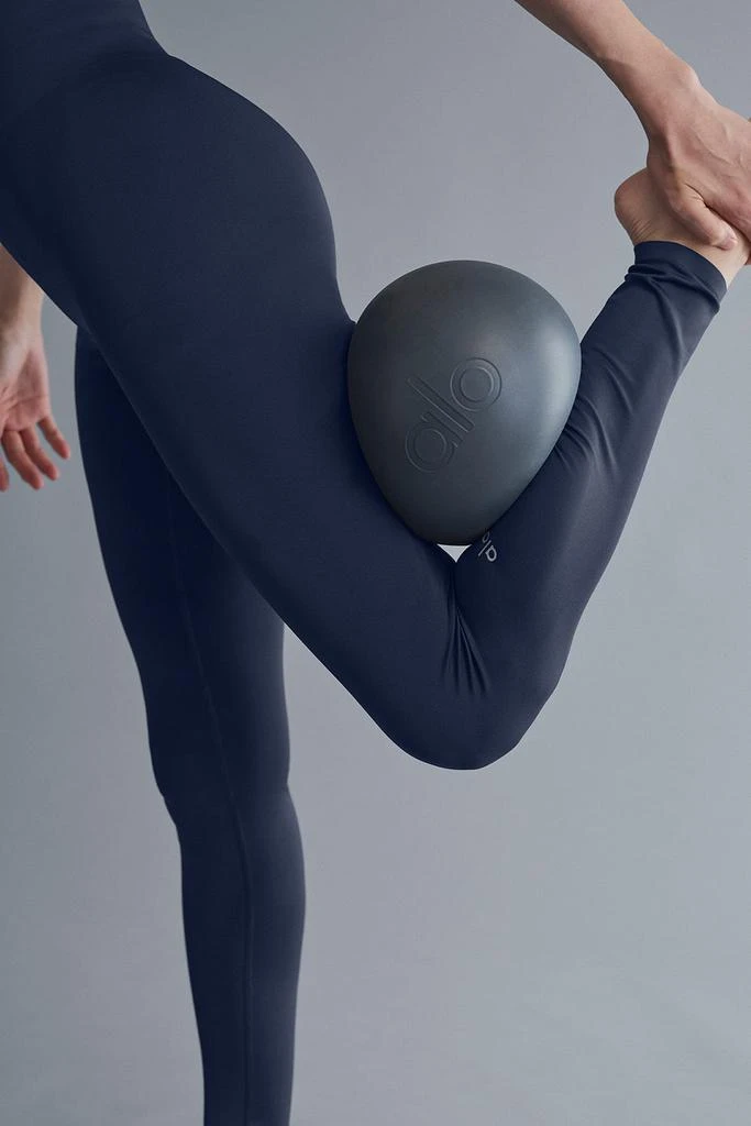 Alo Airlift Strength Extreme High-Waist 7/8 Legging - Navy 4