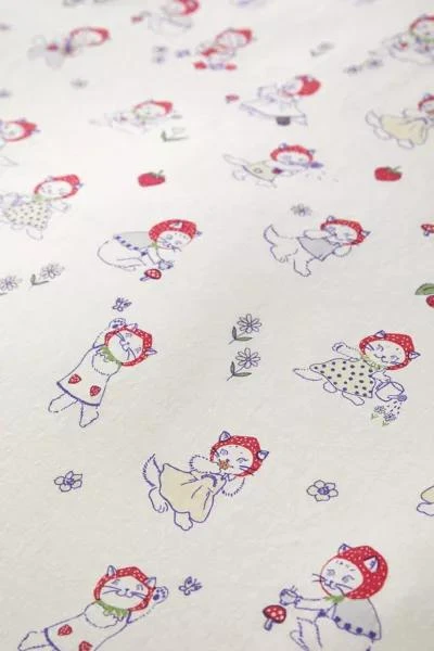 Urban Outfitters Strawberry Cat Core Duvet Cover Set 4