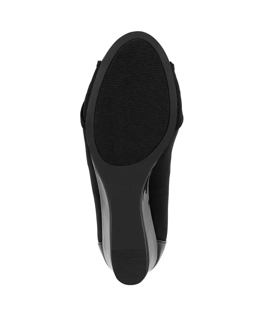 JONES NEW YORK Women's Preslee Round Toe Wedge Pumps 5