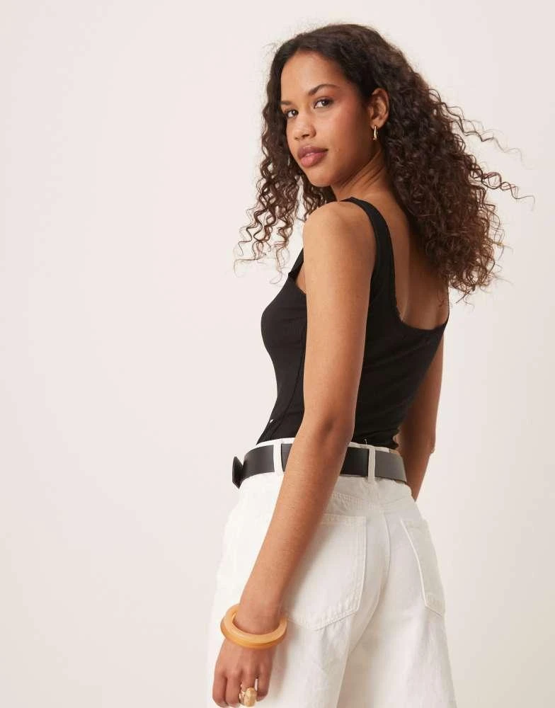 Glamorous Glamorous Square neck bodysuit in black 4