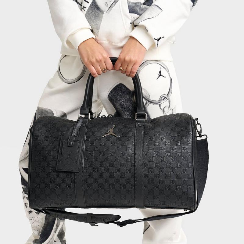 バッグ JORDAN Monogram Duffle Bag Jordan Monogram Duffle Bag (25L). Nike.com