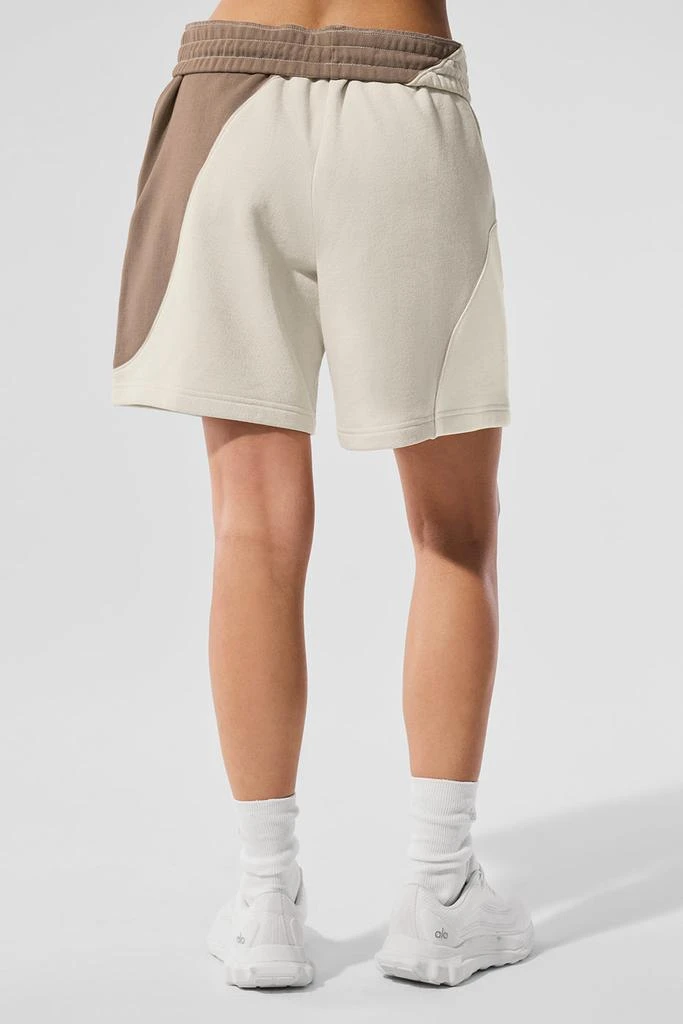 Alo 7" Make Waves Short - Ivory/Bone/Gravel 2