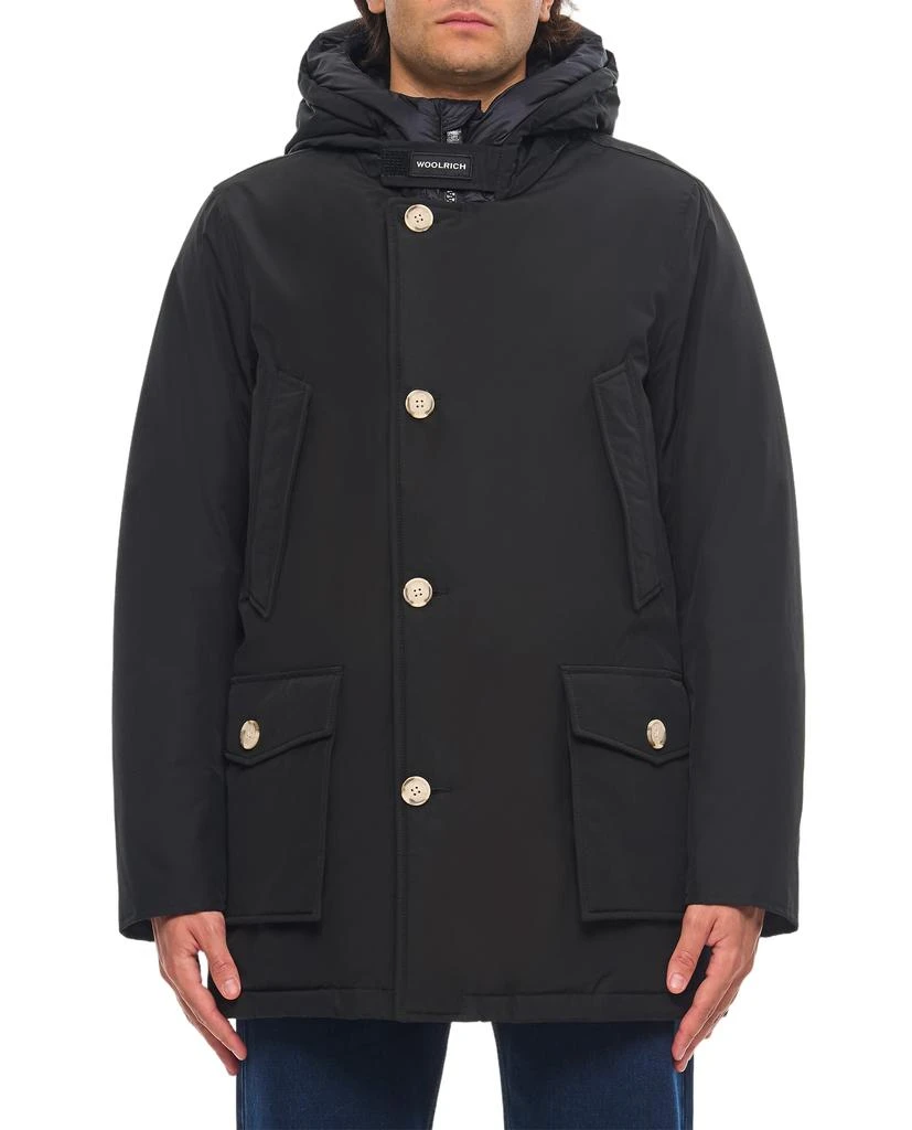 Woolrich Protective Hooded Parka With Multi-Pocket Design