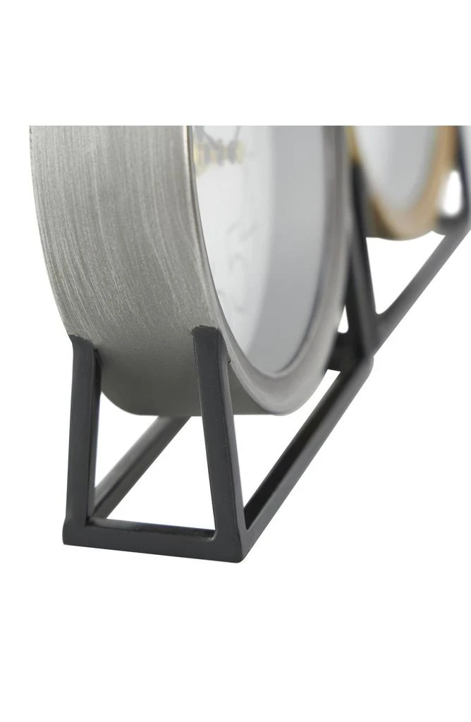 UMA Set of 2 Round Desk Clocks 8