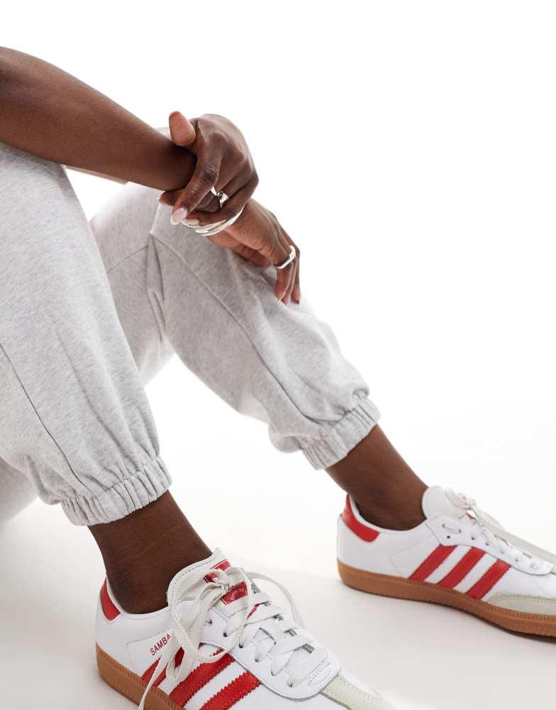 Bershka Bershka joggers in grey - Joggers - BeyondStyle