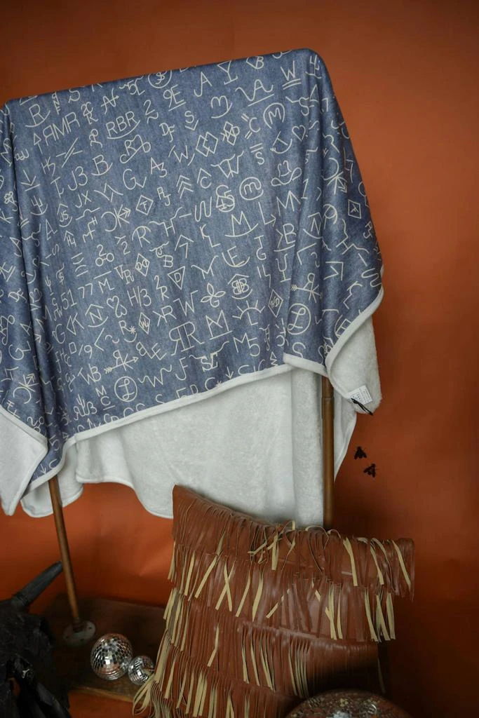 2FlyCo 2Flyco - Ranchin
Collective Blanket