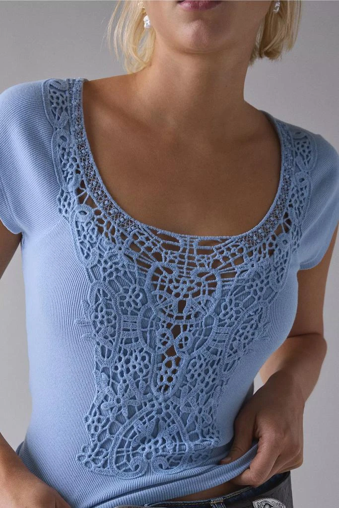 Kimchi Blue Kimchi Blue Leandra Lace-Trim Cotton Baby Tee 4