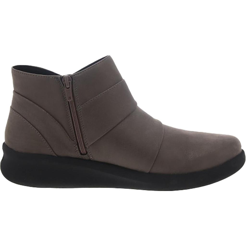 Cloudsteppers by Clarks SILLIAN2.0RISE Womens COMFORTABLE SUPPOTY Ankle Boots