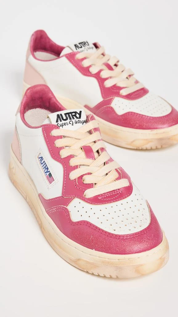 Autry Super Vintage Low Sneakers 4