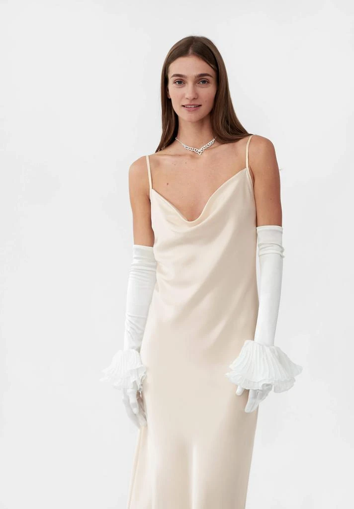 Sleeper Zephyr Ruffle Gloves in White 4