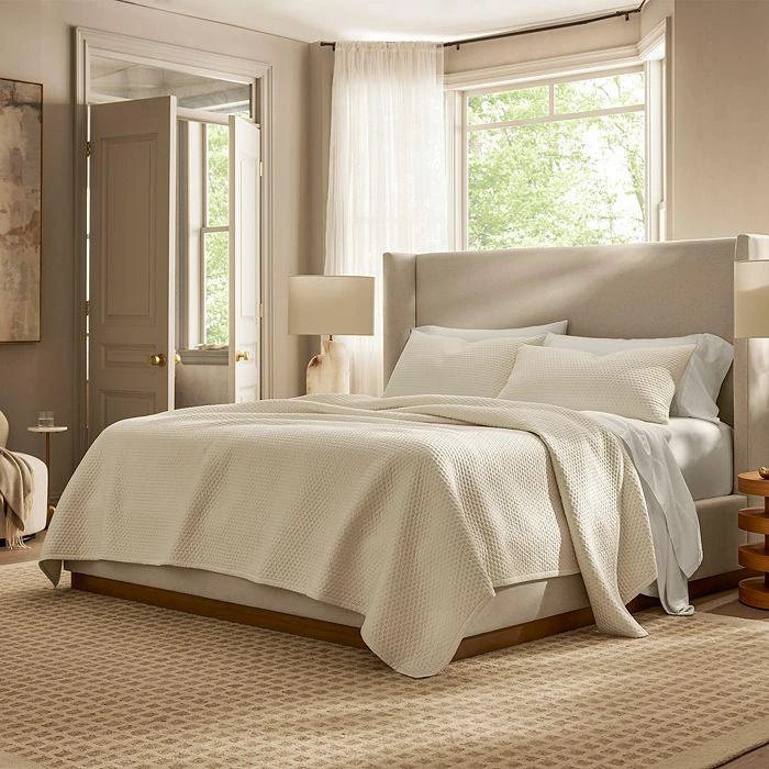 Boll & Branch Signature Textured Stitch Quilt, Full Queen 1