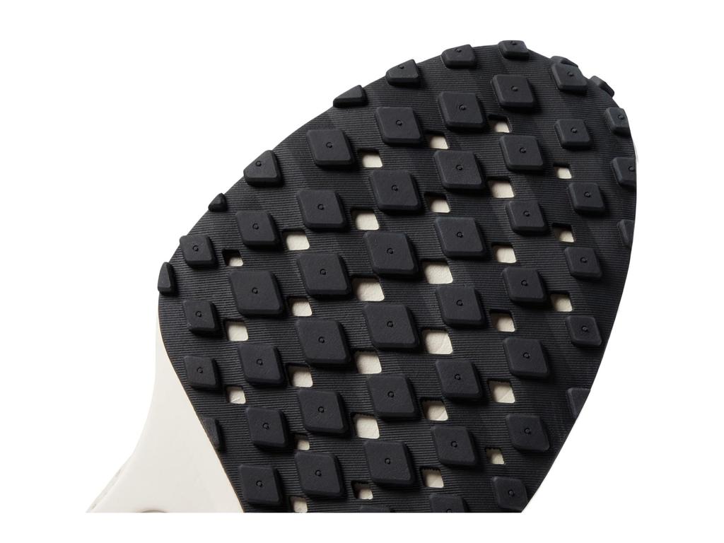 Shop Grand Crosscourt Midtown Runner on Sale at BeyondStyle Shop Grand Crosscourt Midtown Runner on Sale at BeyondStyle