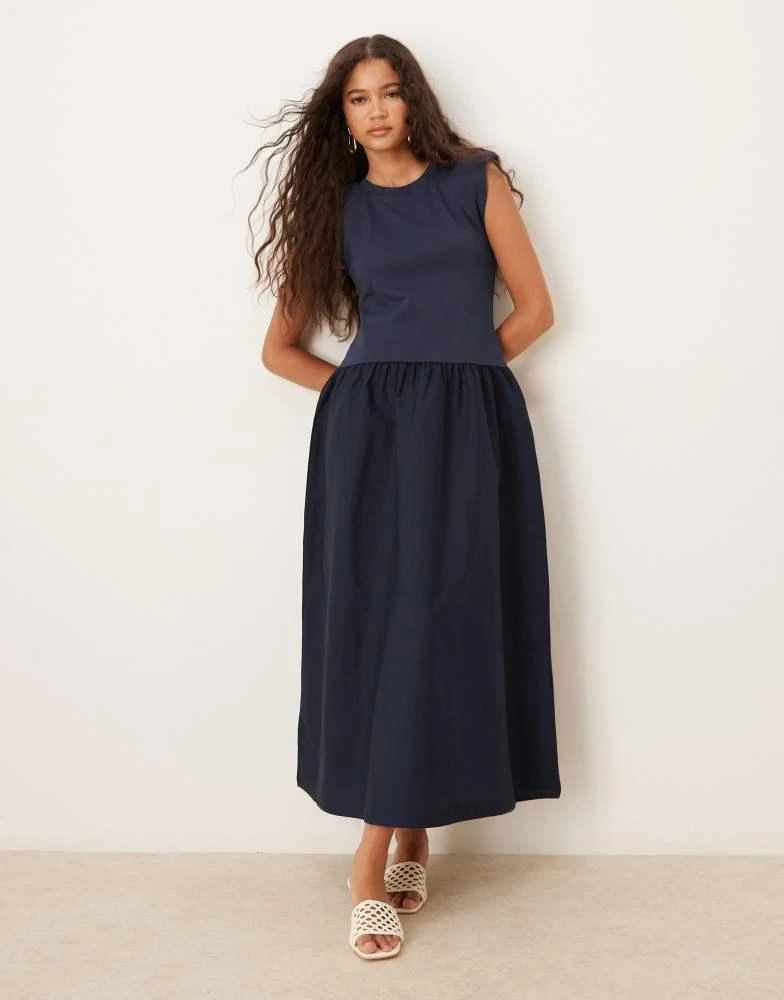 - NAVY - S - UK 8