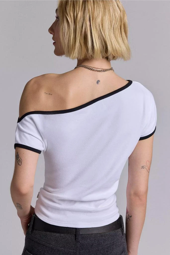 BDG BDG Sarah Off-The-Shoulder Cropped Tee 4