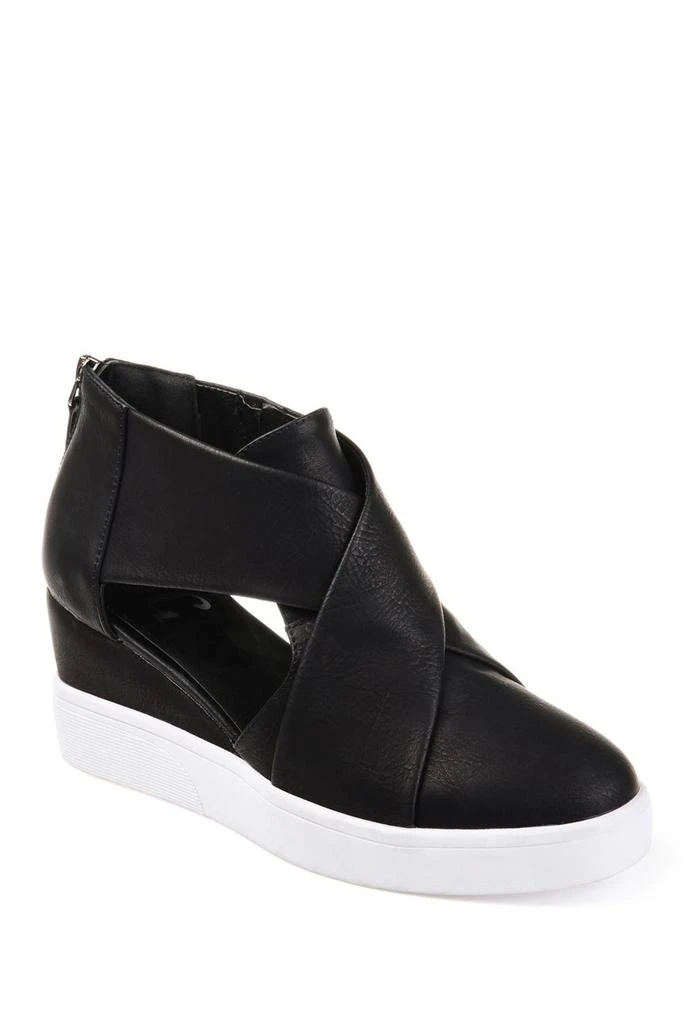 Journee Collection JOURNEE Seena Crossover Platform Wedge Pump 1