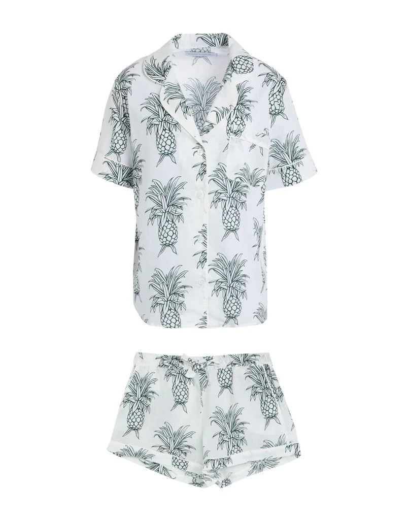 Desmond & Dempsey Sleepwear 1